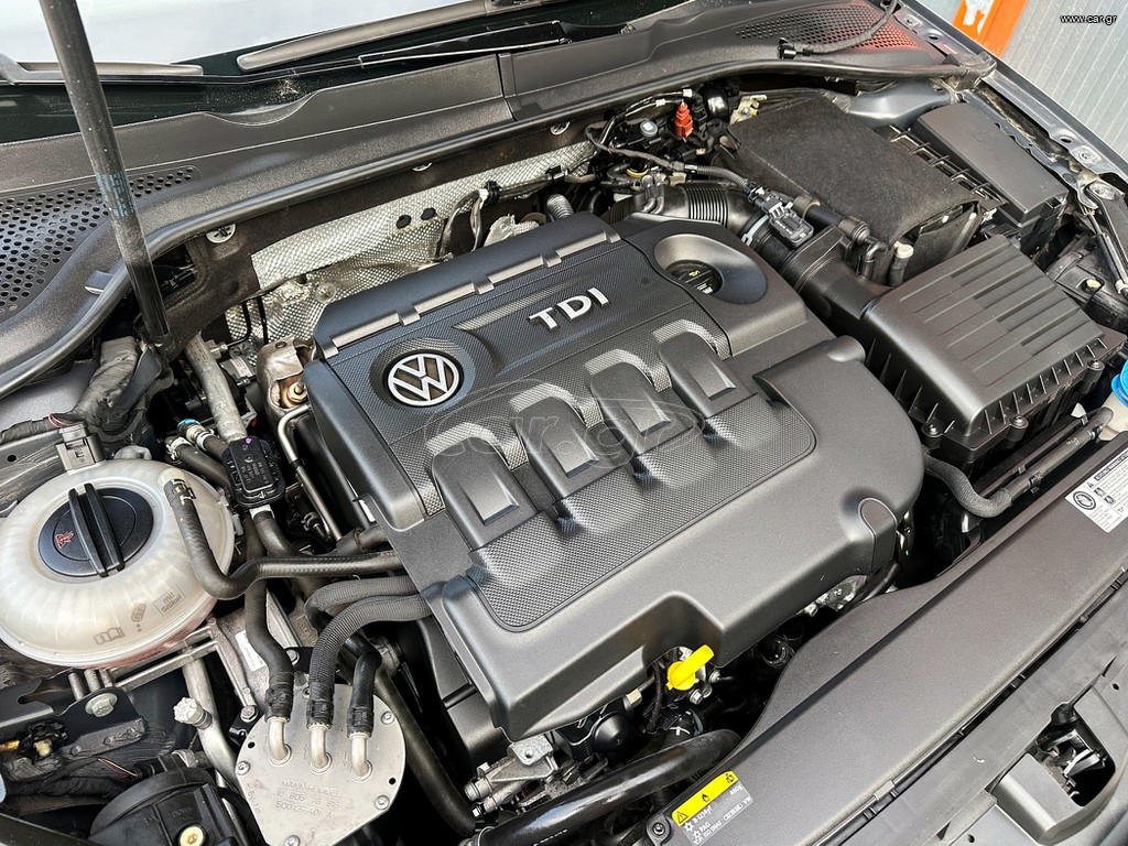 Volkswagen Golf thumbnail 47