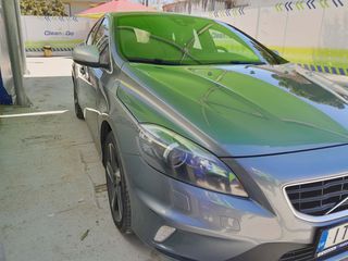 Volvo V40 2016 R-DESIGN T3