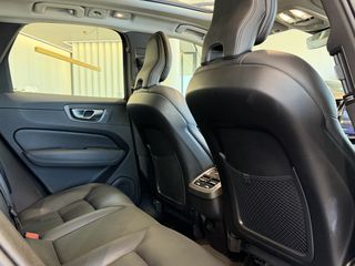 Volvo XC 60 2022 INSCRIPTION / B5 / PANORAMA - VENERIS MOTORS-thumb-43