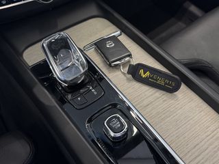 Volvo XC 60 2022 INSCRIPTION / B5 / PANORAMA - VENERIS MOTORS-thumb-28