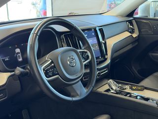 Volvo XC 60 2022 INSCRIPTION / B5 / PANORAMA - VENERIS MOTORS-thumb-30