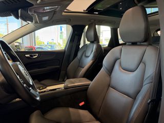 Volvo XC 60 2022 INSCRIPTION / B5 / PANORAMA - VENERIS MOTORS-thumb-31