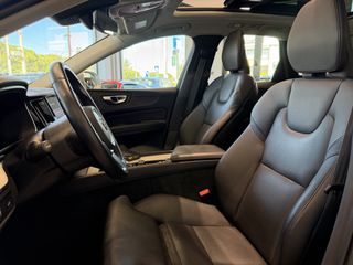 Volvo XC 60 2022 INSCRIPTION / B5 / PANORAMA - VENERIS MOTORS-thumb-32