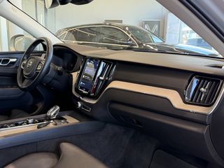 Volvo XC 60 2022 INSCRIPTION / B5 / PANORAMA - VENERIS MOTORS-thumb-34