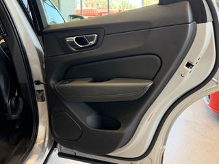 Volvo XC 60 2022 INSCRIPTION / B5 / PANORAMA - VENERIS MOTORS-thumb-42