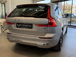Volvo XC 60 2022 INSCRIPTION / B5 / PANORAMA - VENERIS MOTORS-thumb-18