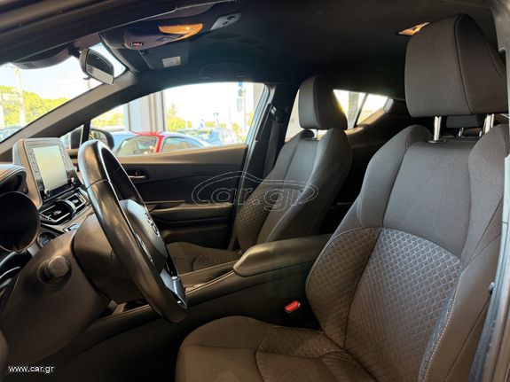 Toyota C-HR 2022 1.8 140PS / HYBRID / Business