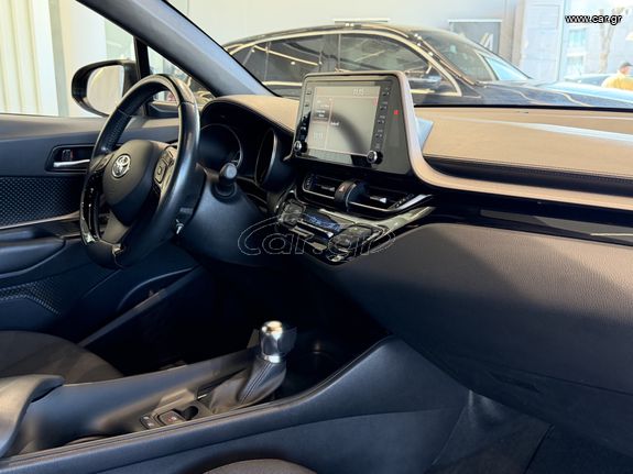 Toyota C-HR 2022 1.8 140PS / HYBRID / Business