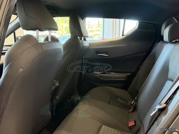 Toyota C-HR 2022 1.8 140PS / HYBRID / Business