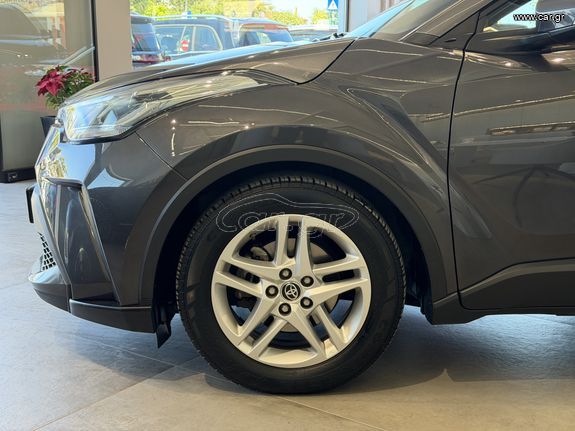 Toyota C-HR 2022 1.8 140PS / HYBRID / Business