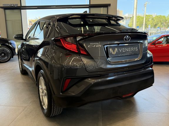 Toyota C-HR 2022 1.8 140PS / HYBRID / Business