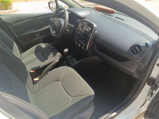 Renault Clio 2019 1.5 dCi DIESEL-thumb-8