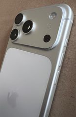 iPhone 17 Pro 1TB Silver-thumb-7