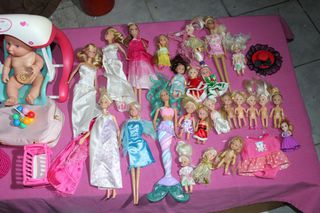 πωλούνται   διάφορα   κοκαλάκια   barbie