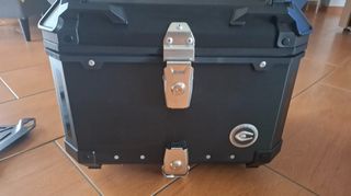 Coocase Q1 45L (Μαζί με την βάση της)