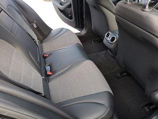Mercedes-Benz C 180 2016 AMG LINE-thumb-46
