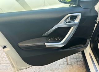 Peugeot 2008 2017 1.2 PureTech Crossway-thumb-16