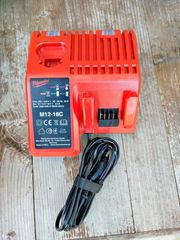 MILWAUKEE M18 ΕΠΑΓΓΕΛΜΑΤΙΚΟ ΣΕΤ ΒΑΛΙΤΣΑ-thumb-3