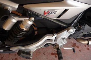 Moto Guzzi V 85 2025 STRADA E5+-thumb-4