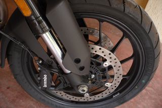 Moto Guzzi V 85 2025 STRADA E5+-thumb-8