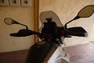 Moto Guzzi V 85 2025 STRADA E5+-thumb-11