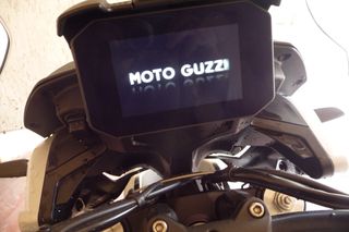 Moto Guzzi V 85 2025 STRADA E5+-thumb-12