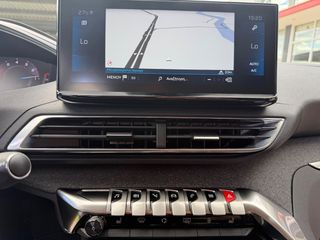 Peugeot 3008 2021 1.2 PURETECH 130 "ROAD TRIP" EAT8-thumb-52