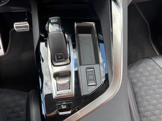 Peugeot 3008 2021 1.2 PURETECH 130 "ROAD TRIP" EAT8-thumb-59