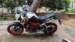 KTM 390 Duke 2016 ABS-thumb-2
