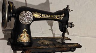Mercedes Ραπτομηχανή