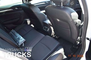 Renault 2020 Megane  Megane-thumb-22