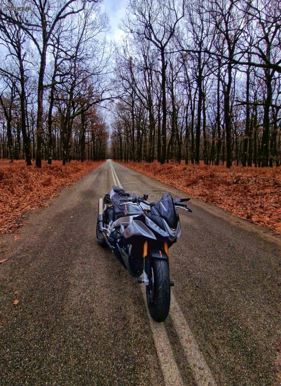 Aprilia Tuono 2022 V4 1100 RR