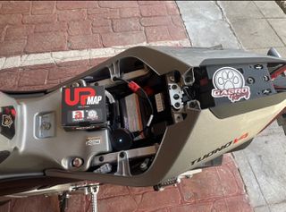 Aprilia Tuono 2022 V4 1100 RR-thumb-5