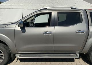Nissan Navara 2016 NP300-thumb-2