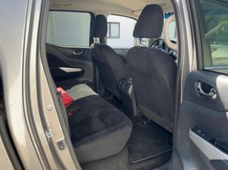 Nissan Navara 2016 NP300-thumb-10