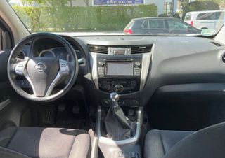 Nissan Navara 2016 NP300-thumb-11