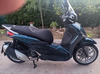 Piaggio Beverly 300 2021 HPE
