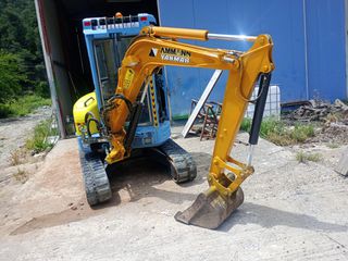Εκσκαφάκι (διαβολάκι) Yanmar 2000 V30-thumb-1