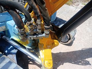 Εκσκαφάκι (διαβολάκι) Yanmar 2000 V30-thumb-10