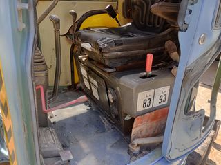 Εκσκαφάκι (διαβολάκι) Yanmar 2000 V30-thumb-21