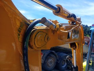 Εκσκαφάκι (διαβολάκι) Yanmar 2000 V30-thumb-29