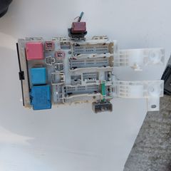 Εσωτερικη ασφαλειοθηκη Toyota yaris 2009 1.4-thumb-1