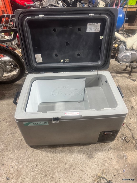 Ψυγειο ιταλικο 12volt 220volt με κομπρεσορα σε αριστη κατασταση