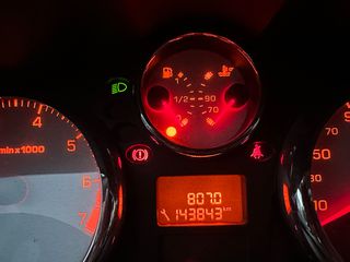 Peugeot 207 2008-thumb-9