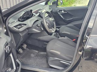 Peugeot 208 2015 FULL-thumb-14