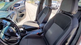 Opel Astra 2016-thumb-42