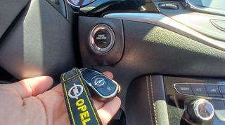 Opel Astra 2016-thumb-52