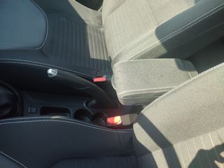 Renault Clio 2015-thumb-27