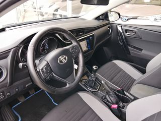 Toyota Auris 2016 1.2  Edition--thumb-15