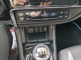 Toyota Auris 2016 1.2  Edition--thumb-23